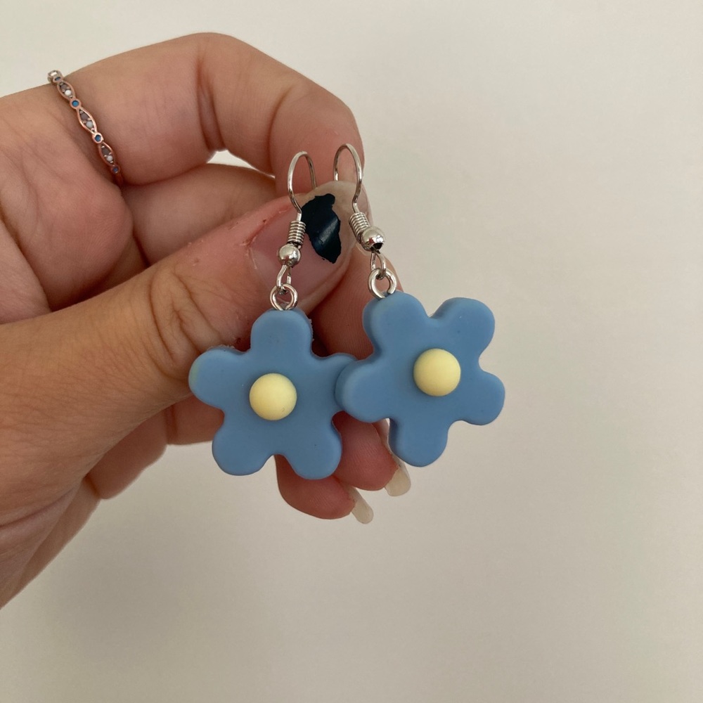 blue flower earrings